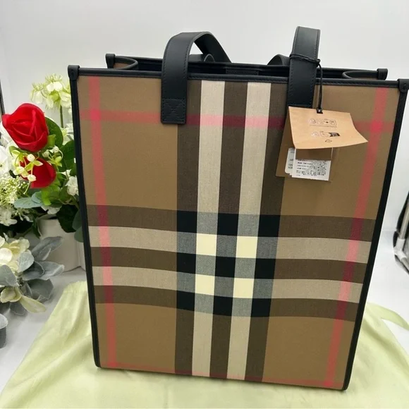 Unisex Burberry classic check book tote bag made in Italy