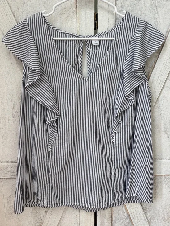 Old Navy Pinstripe Ruffle Top Women’s Large White Blue Cotton Coastal
