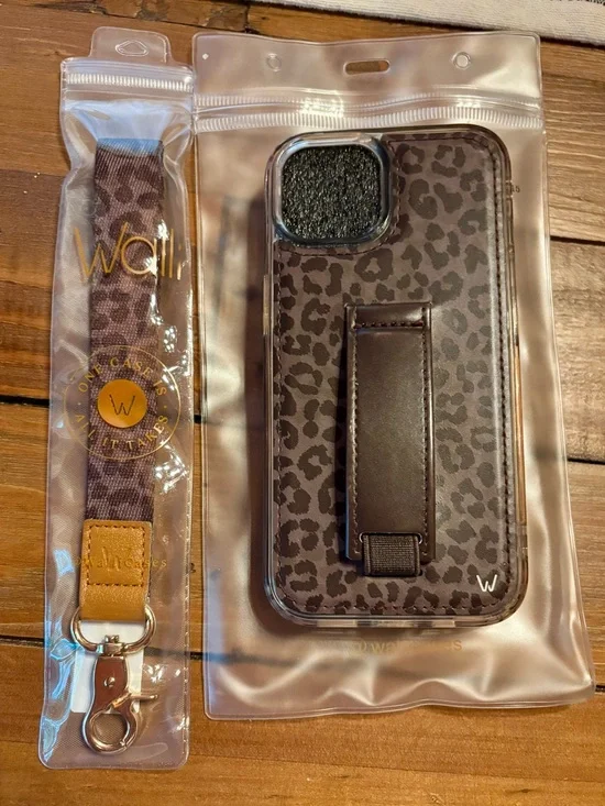 Walli Leopard Print Phone Case with Matching Lanyard