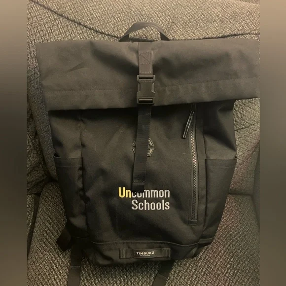 Timbuk2 tuck laptop backpack in black with lots of interior & exterior pockets