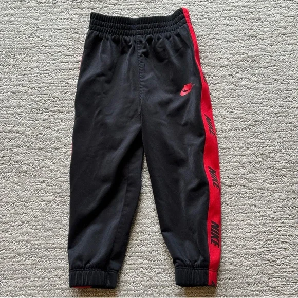 Nike Black  With red Logo Trim Joggers 18‎ Months