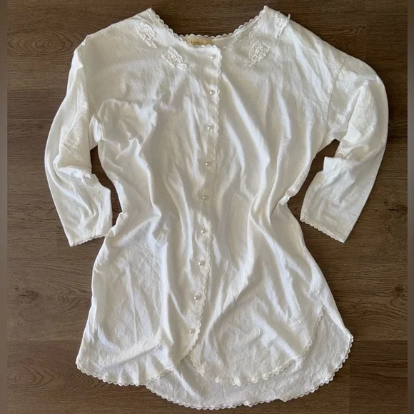 Vintage 90’s Gold Label Victorias Secret Women’s White Cotton Nightgown-Size S
