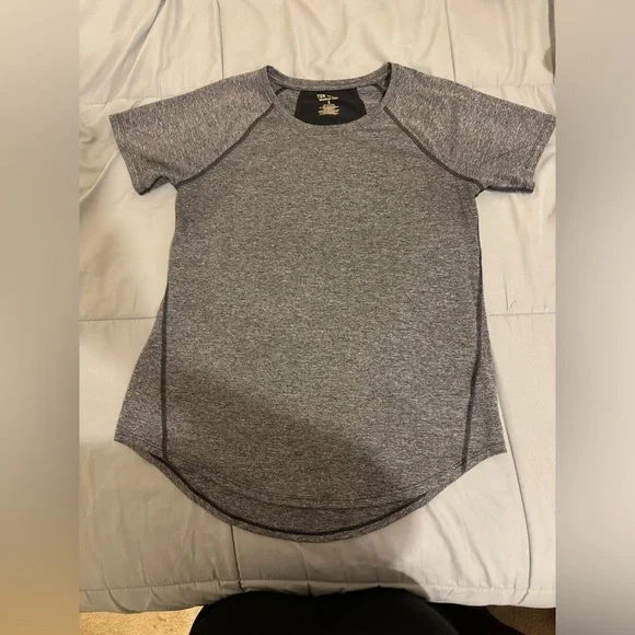 Tek gear workout shirt