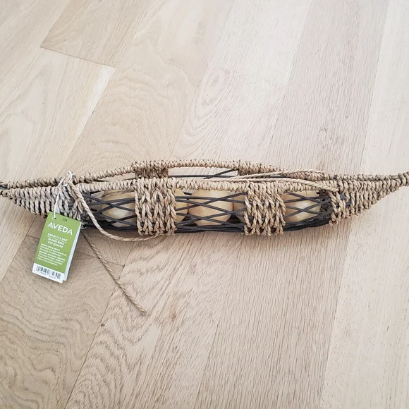 Vintage‎ Aveda Woven Rattan And Seagrass Basket With 5 Soap Spheres