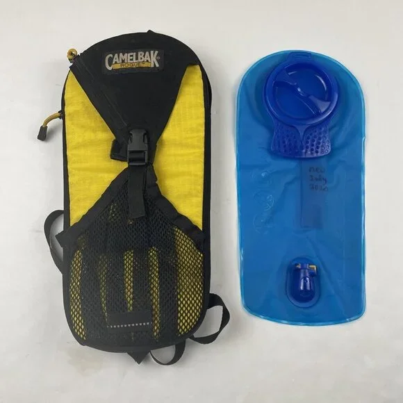 Camelbak Rogue Hydration Backpack Lightweight Ripstop Canvas Yellow Black