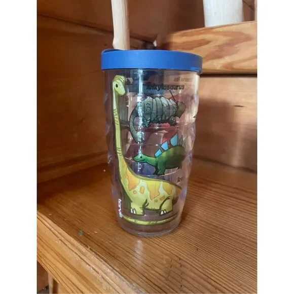 Tervis Dinosaurs Made in USA Double Walled Insulated Tumbler Cup, 10oz Wavy