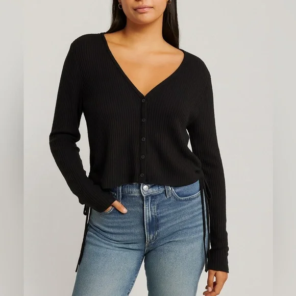 Hollister Woman’s XL Black Ribbed Baby Tee Long Sleeve Boxy Fit Top