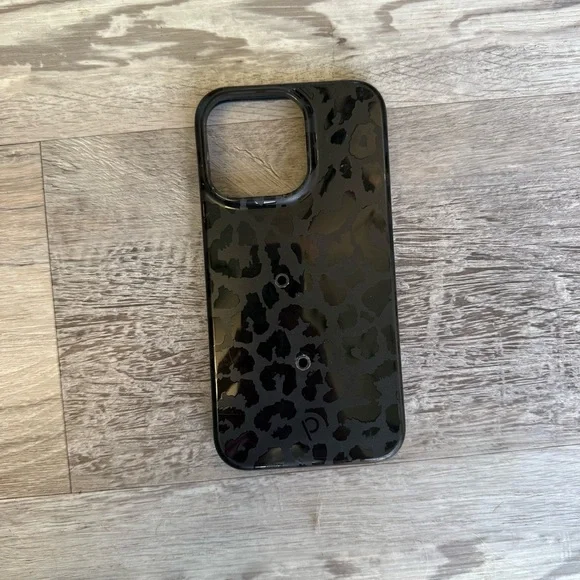 Loopy Black Leopard Print Phone Case For IPhone 13 Pro