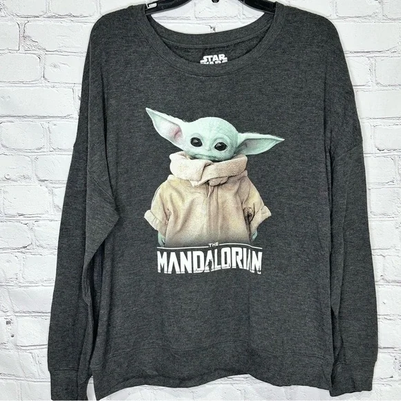 Star Wars Mandalorian soft graphic sweatshirt