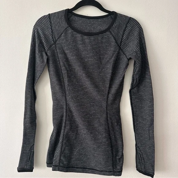 Lululemon Reversible Run Turn Around Long Sleeve mini strip grey/black size 6