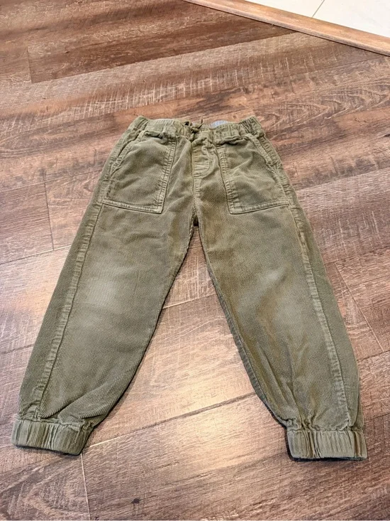 Hanna Andersson Olive Green Corduroy Jogger Pants Kids Size 100 US 4