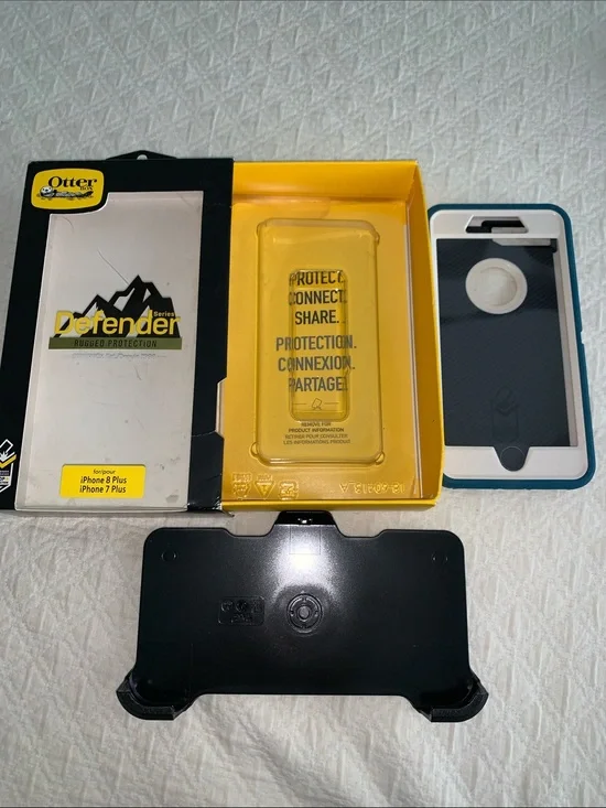 OtterBox CASE defender, rugged protection iPhone 8 Plus iPhone 7 Plus brand new