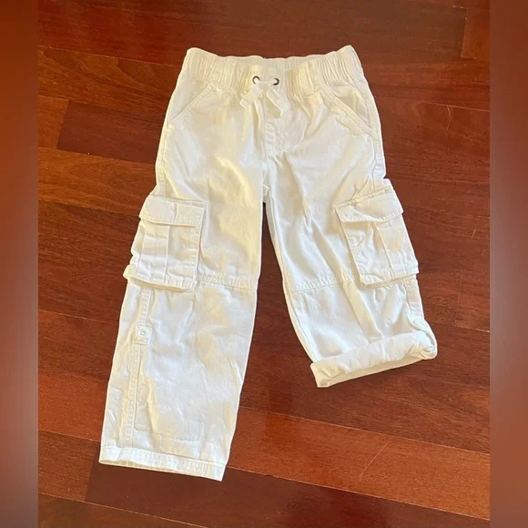 Gymboree Boys White Casual Cargo Pant Bermuda Size 5 %100 Cotton Shorts Toddler