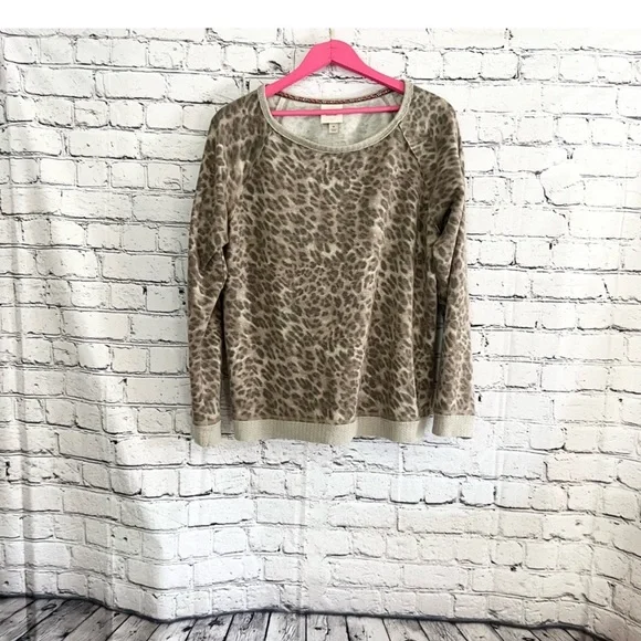 KNOX ROSE. Leopard long sleeve. Size M