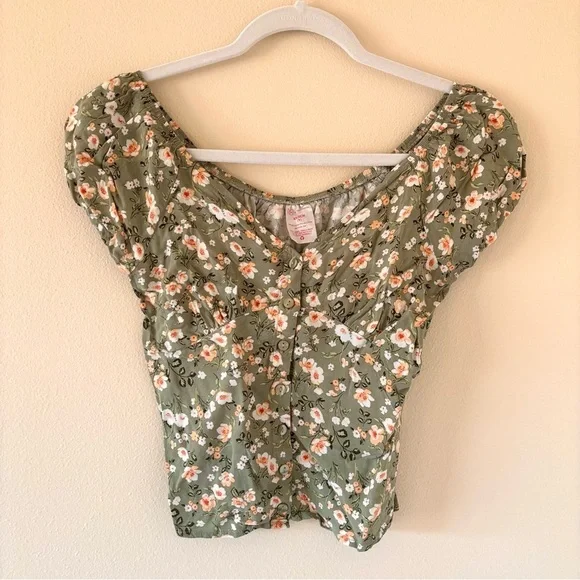 floral button front crop top