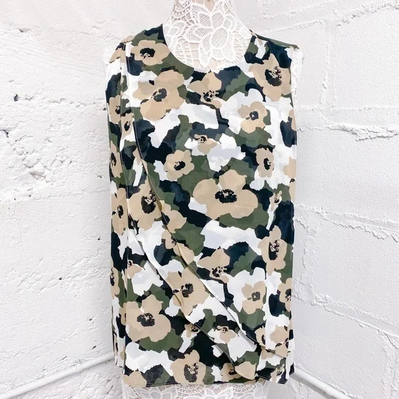 3/$15 Context Camo Floral Sleeveless Blouse Medium