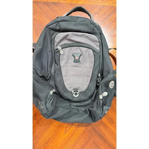 Swiss‎ Gear Backpack Computer Laptop Synergy Shock Business Black Gray