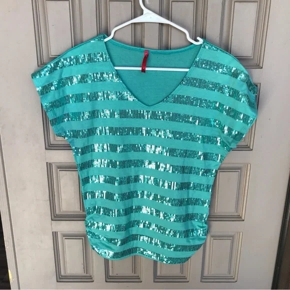 Sequin Striped Front! Teal Tee SzM Short Sleeves Ruch Sides Cute NWOT