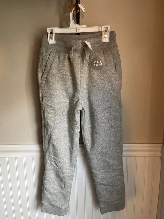 Gap Kids Boys NWT Cozy Lined Joggers - Heather Grey - Medium (8)
