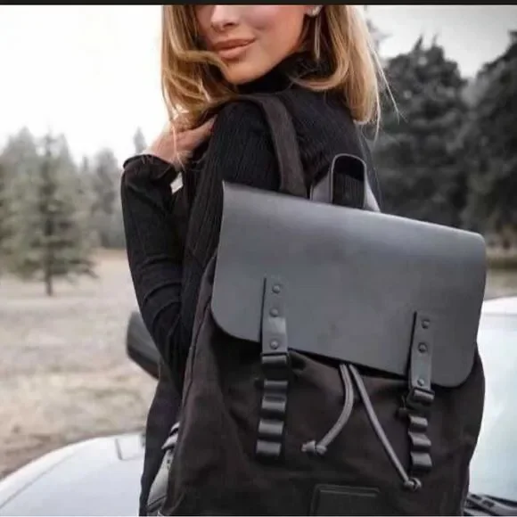 Gaston Luga Unisex Black canvas Laptop Large Backpack Water-Resistant
