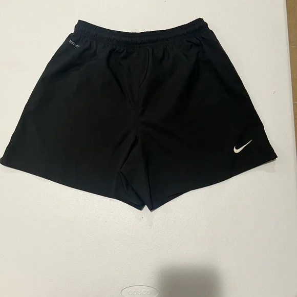 Nike teens  Athletic Black Shorts 18/20 years