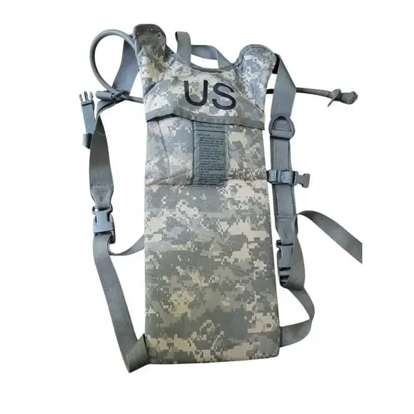 ACU / UCP Camelback Hydration Carrier USGI 100 OZ 3L System US Army No