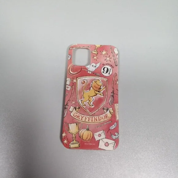 Harry Potter Gryffindor iPhone 11 Case Red Hedwig Platform 9 3/4 Wizarding World