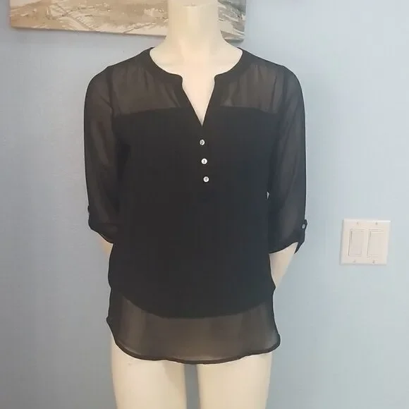Express 3/4 tab sleeve top