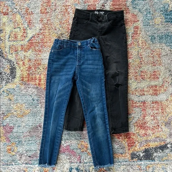 2 Pairs Girl’s Jeans - Blue and Black 6X