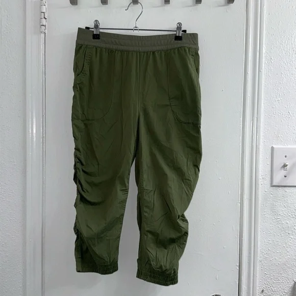 NORTH FACE Girls Jogger Pants XL (18) Olive Green Ruched Cropped Pull On Outdoor