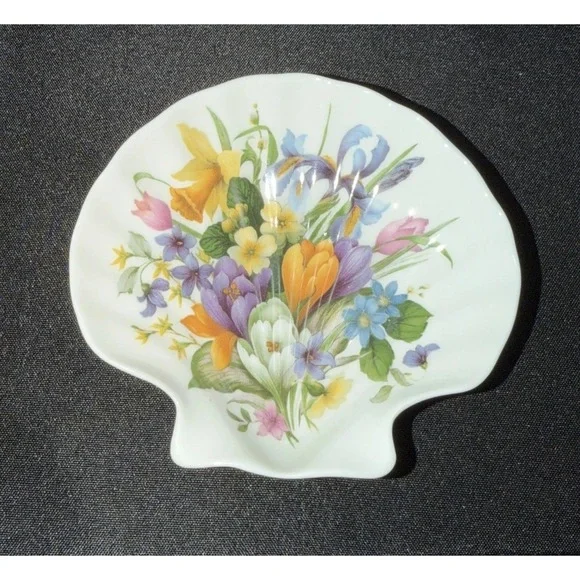 Vtg Royal Stafford‎ Ring Soap Dish Bone China Victoria's Secret England Floral