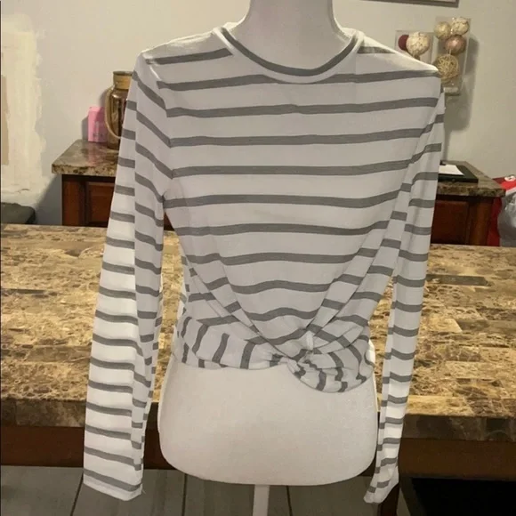 *5 For 20*Cute Black And White Stripe Top Small