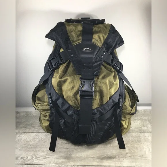Vintage Oakley Icon 3.0 Tactical Olive Green Backpack Y2K 30L Bag Streetwear