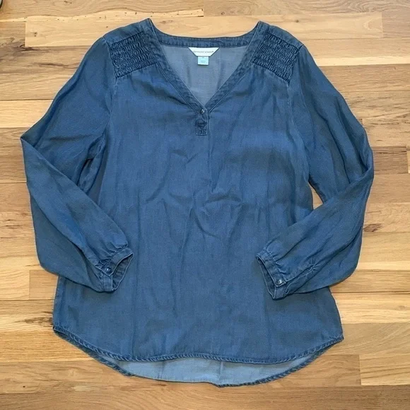 Christopher & Banks V-Neck Pullover Flowy Blue Jean Shirt Blouse Women’s M