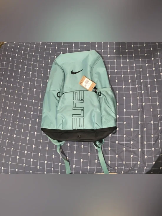 Nike Varsity Elite Backpack (32L) Cannon Green HM9965-017