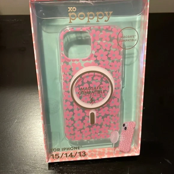 NIB 🎀🌸xo poppy 🌸🎀 iPhone 16e/15/14/13 Floral Phone Case