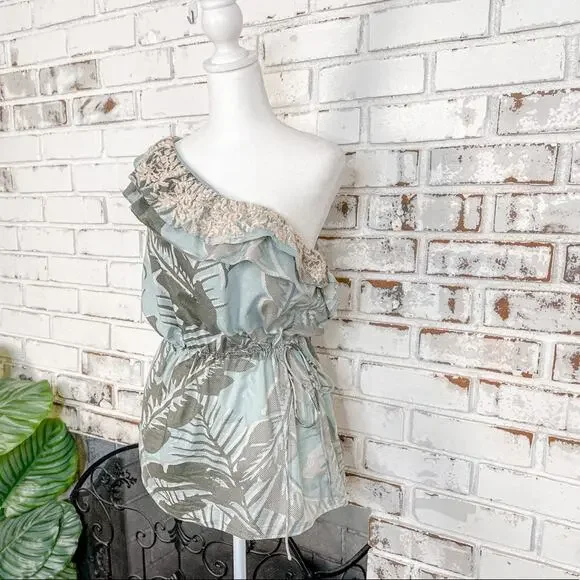 Banana Republic One Shoulder Floral Embroidered Ruffle Cotton Top size Small