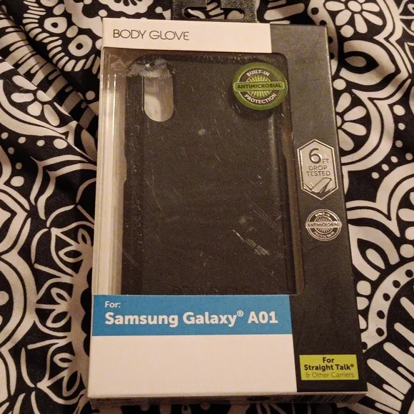 Body Glove phone case in black Samsung Galaxy A01