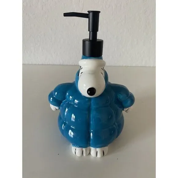 Peanuts Snoopy Soap Lotion Dispenser Blue Quilted Puffer‎ Puffy Jacket NEW