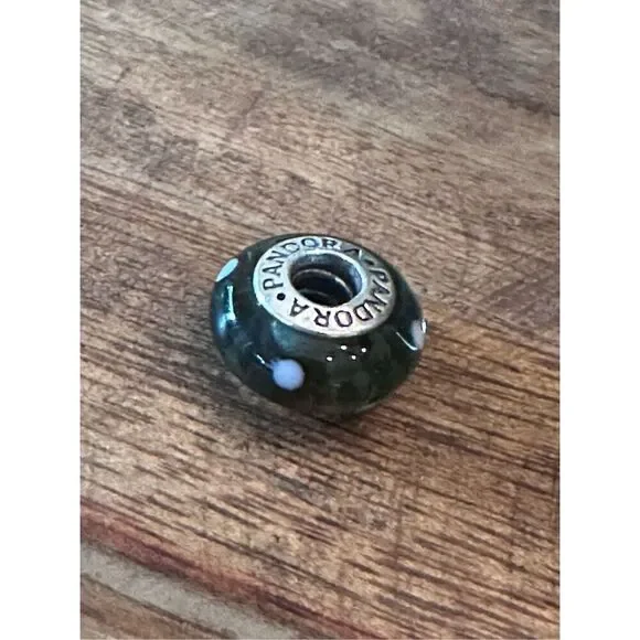 Pandora black and white Murano glass bead