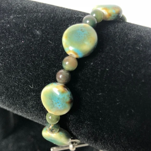 Green and blue‎ Ceramic bead toggle bracelet