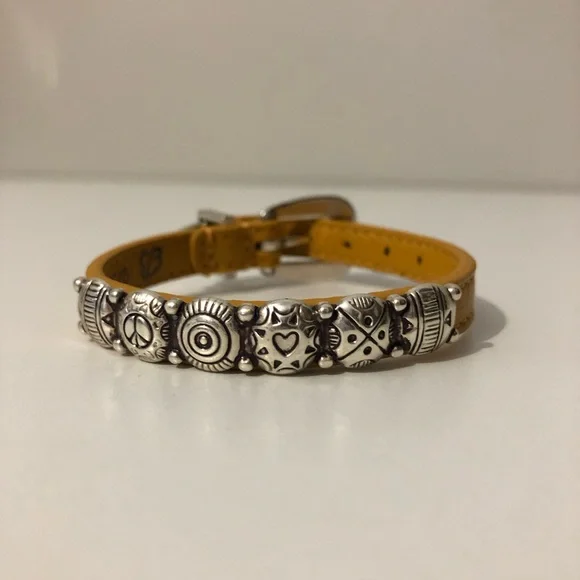 Brighton Harmony Bandit Leather Light Brown Buckle Bracelet Peace Love Charms