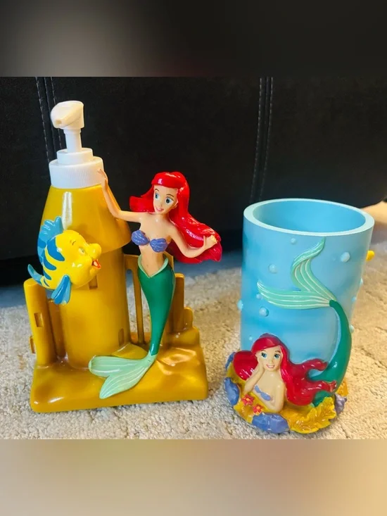 Vintage Disney Little Mermaid Soap Dispenser & Toothbrush Holder/Tumbler