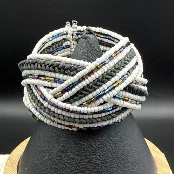 Artisan‎ Bracelet 6