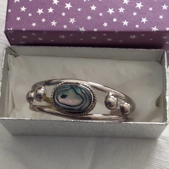 Woman’s Sliver bracelet from Mexico with Apollonian stone