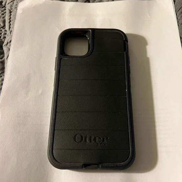 iPhone 11 Pro Max OtterBox Defender Pro Phone Case (Used) - Black