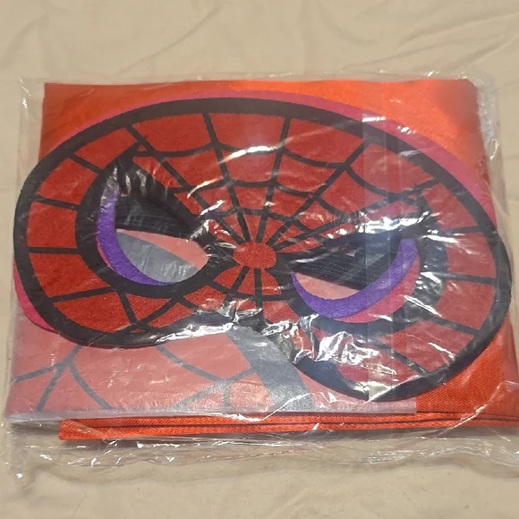 Spider-Man Mask Red and black‎ with cape