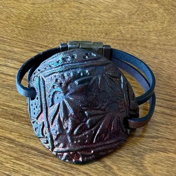Artist bracelet