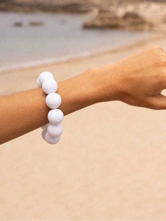 Chunky White Bead Bracelet N2329