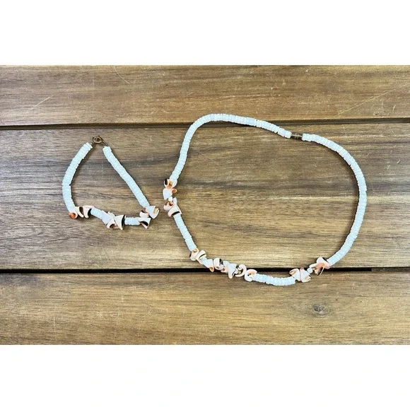 Vintage Coastal Shell Heishi Bead Necklace Bracelet Set Boho Beachy Peach White